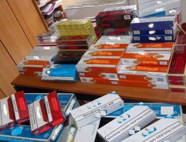 Λάρισα: Συνέλαβαν ζευγάρι με 11.806 λαθραία πακέτα με τσιγάρα